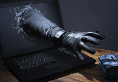 Homem de 55 anos é vítima de golpe ao tentar comprar peça de caminhão pela internet