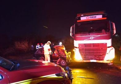 Duas pessoas morrem em colisão entre carro e carreta na MG-187, em Ibiá