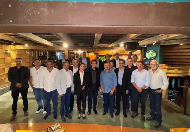 Itapagipe garante quadra esportiva e ônibus escolar com novos recursos anunciados em BH