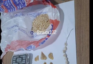 Adolescente é apreendido com pedras de crack e balança de precisão em Planura